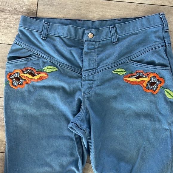 Vintage 1960s wide leg bell bottom wranglers with embroidery size 18 - Picture 8 of 16